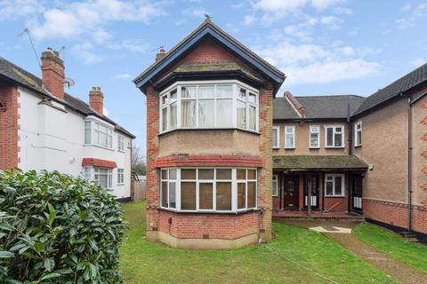 West End Court, West End Avenue... 2 bed ground floor maisonette for sale