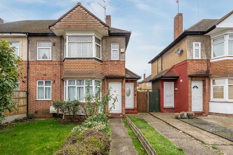 Stratford Road, Hayes UB4 2 bed maisonette for sale