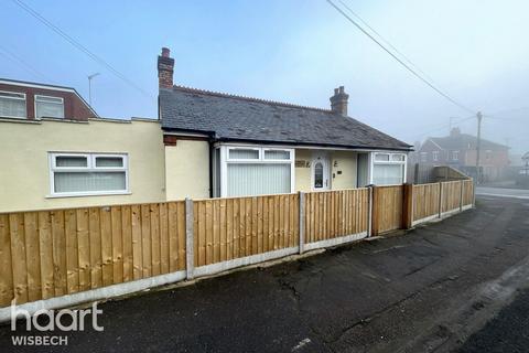 Kirkgate Street, Wisbech 3 bed detached bungalow for sale