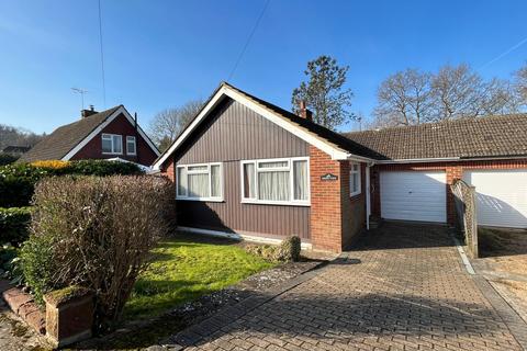 Oakhurst Road, Battle, TN33 2 bed bungalow for sale