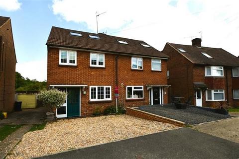 4 bedroom semi-detached house for sale
