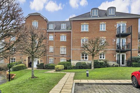 Dorchester House, Lymington SO41 2 bed apartment for sale