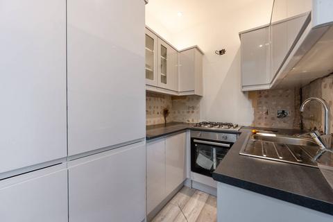 Elsham Road, Holland Park, London, W14 2 bed flat for sale