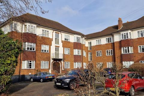 Nugents Court, Hatch End 2 bed flat for sale