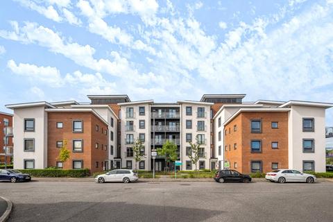 Webster Close, Bracknell, Berkshire 2 bed apartment for sale