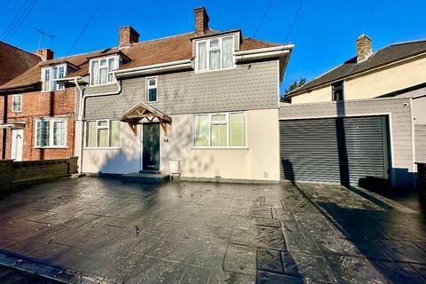 Wood Lane, Dagenham 4 bed end of terrace house for sale