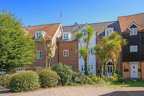 Bluefield Mews, Whitstable 2 bed apartment for sale