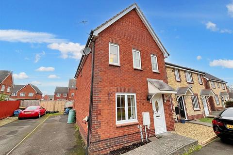 White Avenue, Newport 3 bed end of terrace house for sale