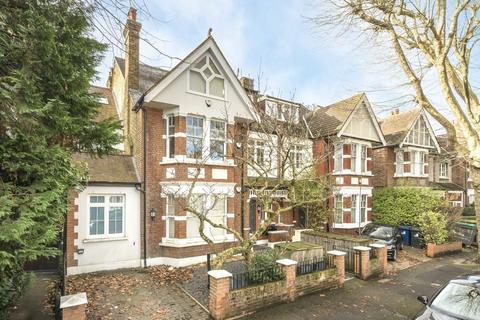 Hart Grove, London W5 2 bed flat for sale