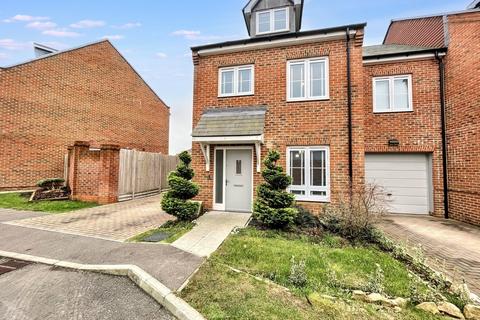 Fair Oak 3 bed link detached house for sale