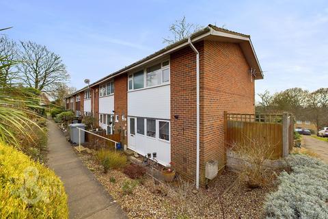 Finch Way, Brundall, Norwich 3 bed end of terrace house for sale