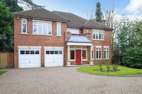 Old Avenue, Weybridge, Surrey, KT13 6 bed detached house for sale