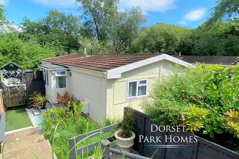 Wheatplot Park Homes, Bournemouth... 2 bed park home for sale