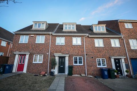 Skendleby Drive, Kenton 3 bed terraced house for sale