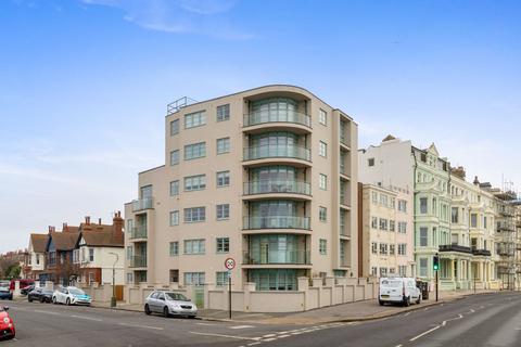 Vallance Gardens, Hove BN3 3 bed apartment for sale