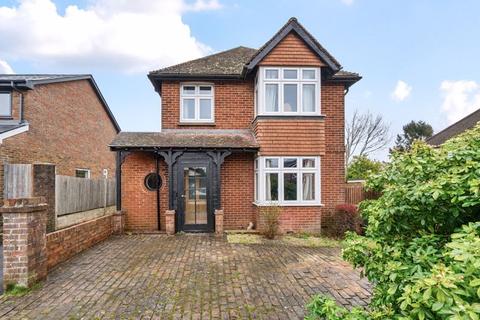 Yew Tree Road, Southborough... 3 bed detached house for sale