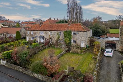 Richmond DL10 4 bed character property for sale