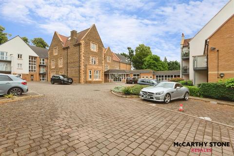 Wardington Court, Welford Road... 2 bed apartment for sale
