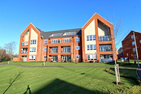 5 Newlands Place, Seaford 2 bed flat for sale