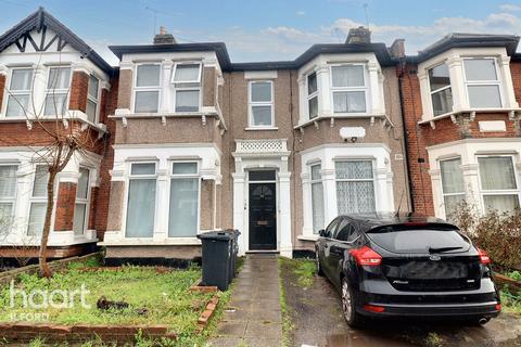 Ingleby Road, Ilford 2 bed apartment for sale