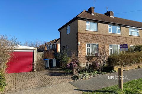 Ellingham Road, Chessington, Surrey. KT9 3 bed semi
