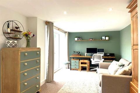Nautilus Close, Minster