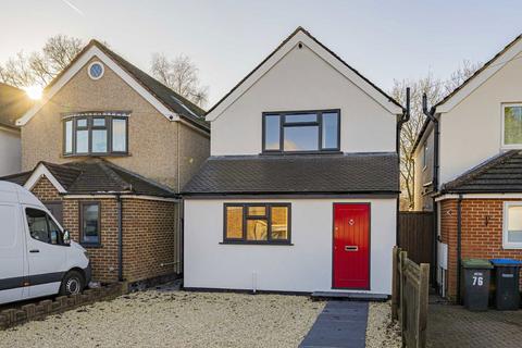 Bourneside Road, Addlestone KT15 3 bed detached house for sale