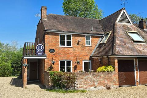 Chamberhouse Mill Lane, Thatcham RG19 3 bed end of terrace house for sale