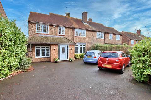 4 bedroom semi-detached house for sale