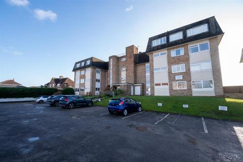 Southwood Road, Hayling Island PO11 2 bed flat for sale
