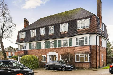 Surbiton,  Surrey,  KT6 3 bed flat for sale