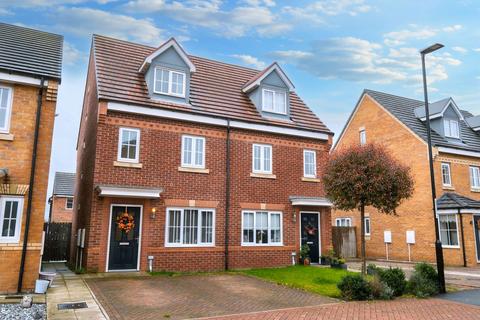 Albion Close, Scholars Gate... 3 bed semi