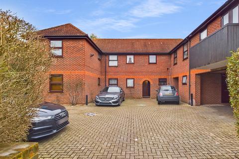 Richmond Road, Romford 1 bed flat for sale