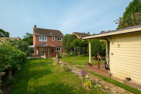The Street, Eythorne, Dover, CT15 3 bed link detached house for sale
