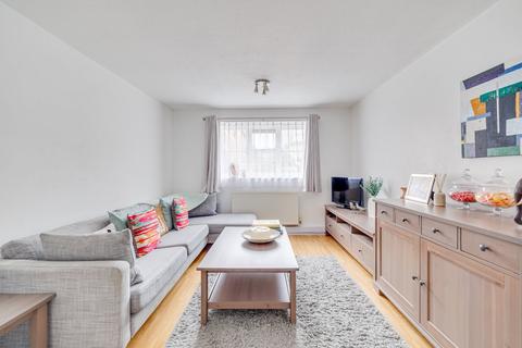 Maynard Close, Fulham, London 1 bed flat for sale