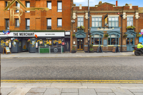 High Road, Brentwood CM14 2 bed flat for sale