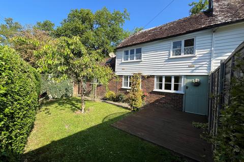 Angley Road, Cranbrook TN17 2 bed cottage for sale