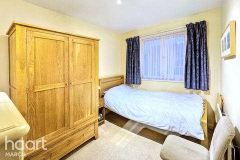 Annabelle Avenue, Manea 3 bed terraced house for sale