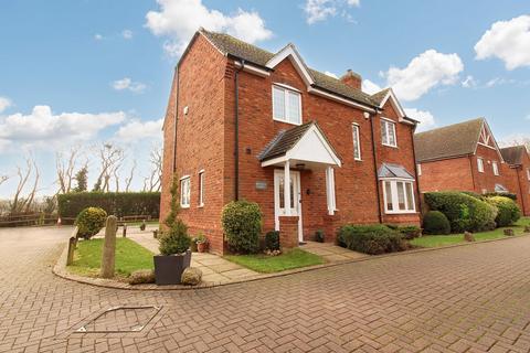 Squires Park, Shefford, SG17 4 bed detached house for sale