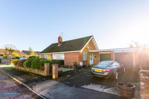 Grange Gardens, Taunton 3 bed bungalow for sale