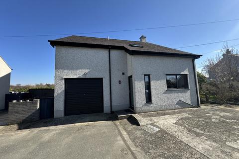 Beddgwenan Estate, Caernarfon, LL54 4 bed detached house for sale