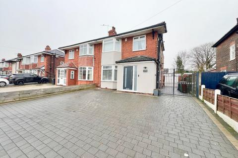 Brandlesholme Road, Greater... 4 bed semi