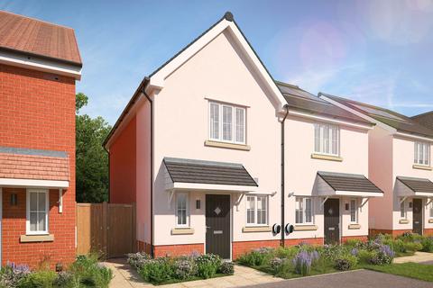 Roundhouse Avenue, Trimley St Martin... 2 bed semi