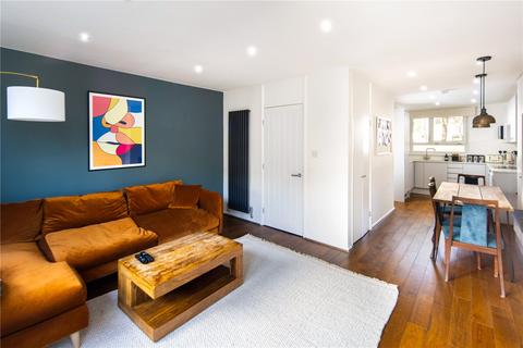 Pelter Street, Shoreditch, London, E2 3 bed flat for sale