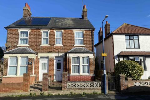 Seaton Road, Felixstowe, IP11 3 bed semi
