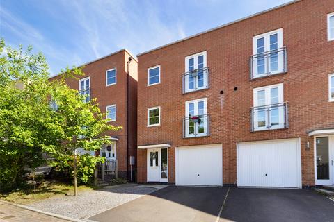Ledbury Court, Cheltenham... 4 bed semi