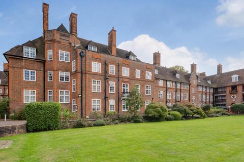 Heathcroft, Hampstead Way, NW11 3 bed apartment for sale