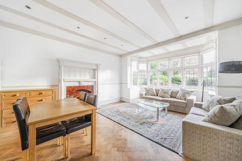 Teignmouth Road, Mapesbury, London, NW2 2 bed flat for sale