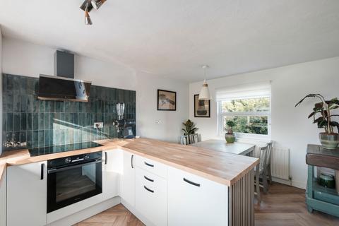 Henwick Road, Worcester, WR2 5NT 2 bed duplex for sale