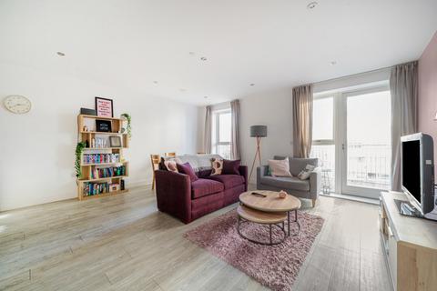 Trinity Way, London 2 bed apartment for sale